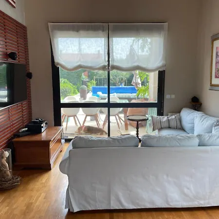 Four Bedroom With Private Pool In The Heart Of Rioja Alavesa Alpehytte La Guardia