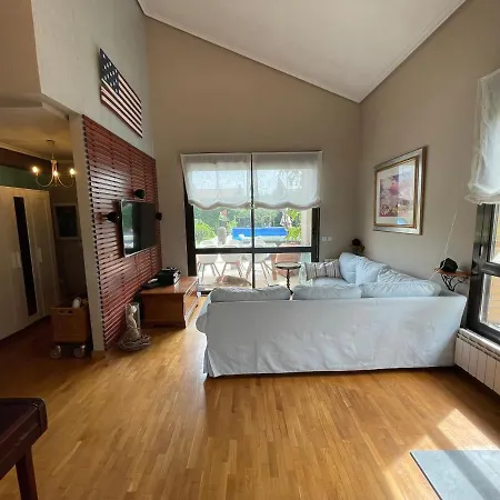 Chalé Four Bedroom With Private Pool In The Heart Of Rioja Alavesa La Guardia