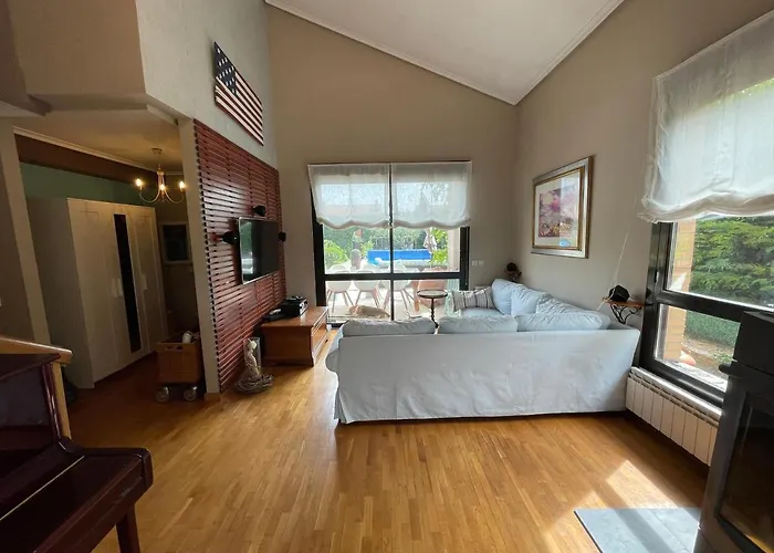 Chalet Four Bedroom With Private Pool In The Heart Of Rioja Alavesa Laguardia